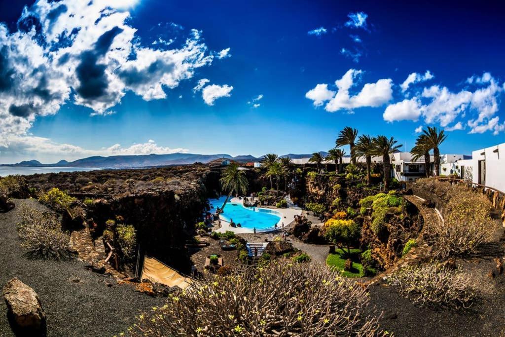 Vivienda Vacacional Ocean Pearl Costa Teguise Luaran gambar