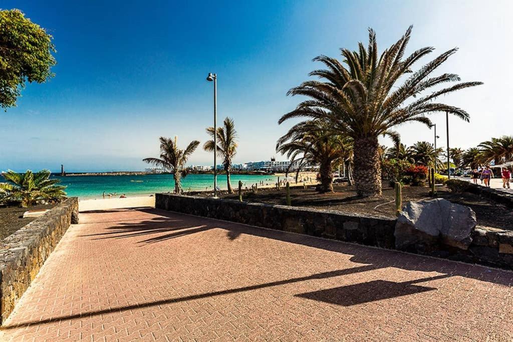 Vivienda Vacacional Ocean Pearl Costa Teguise Luaran gambar